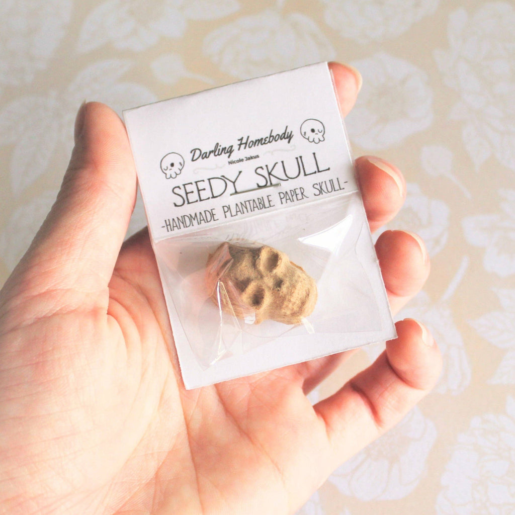 Single Brown Plantable Paper Skull / Seedy Skull Seed Bomb / Recycled Paper Pulp Craft / Spring Summer Small Gift / Wild Flowers