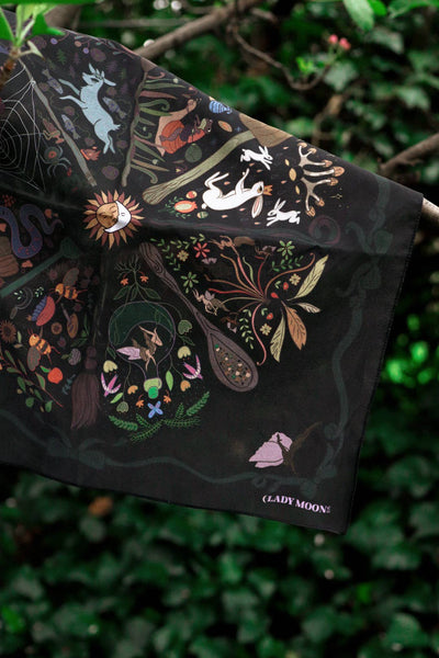 Altar Cloth Bandana: Wheel of The Fae